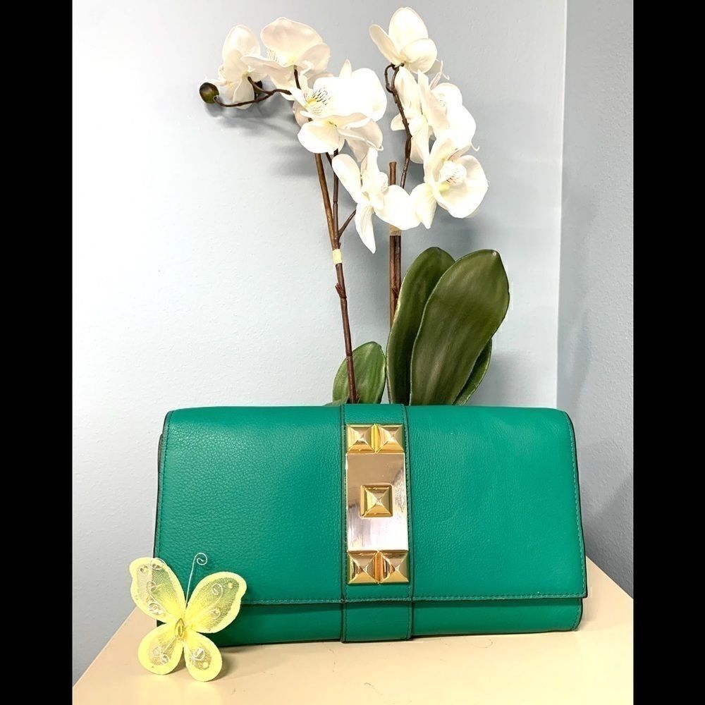 NWOT Vince Camuto Clutch  